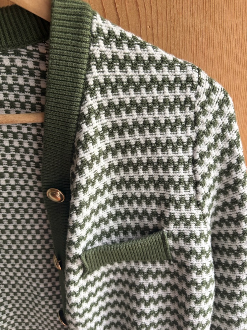 Green & White Stripe Cardigan | Gold Buttons | size Large - Picture 4 of 6